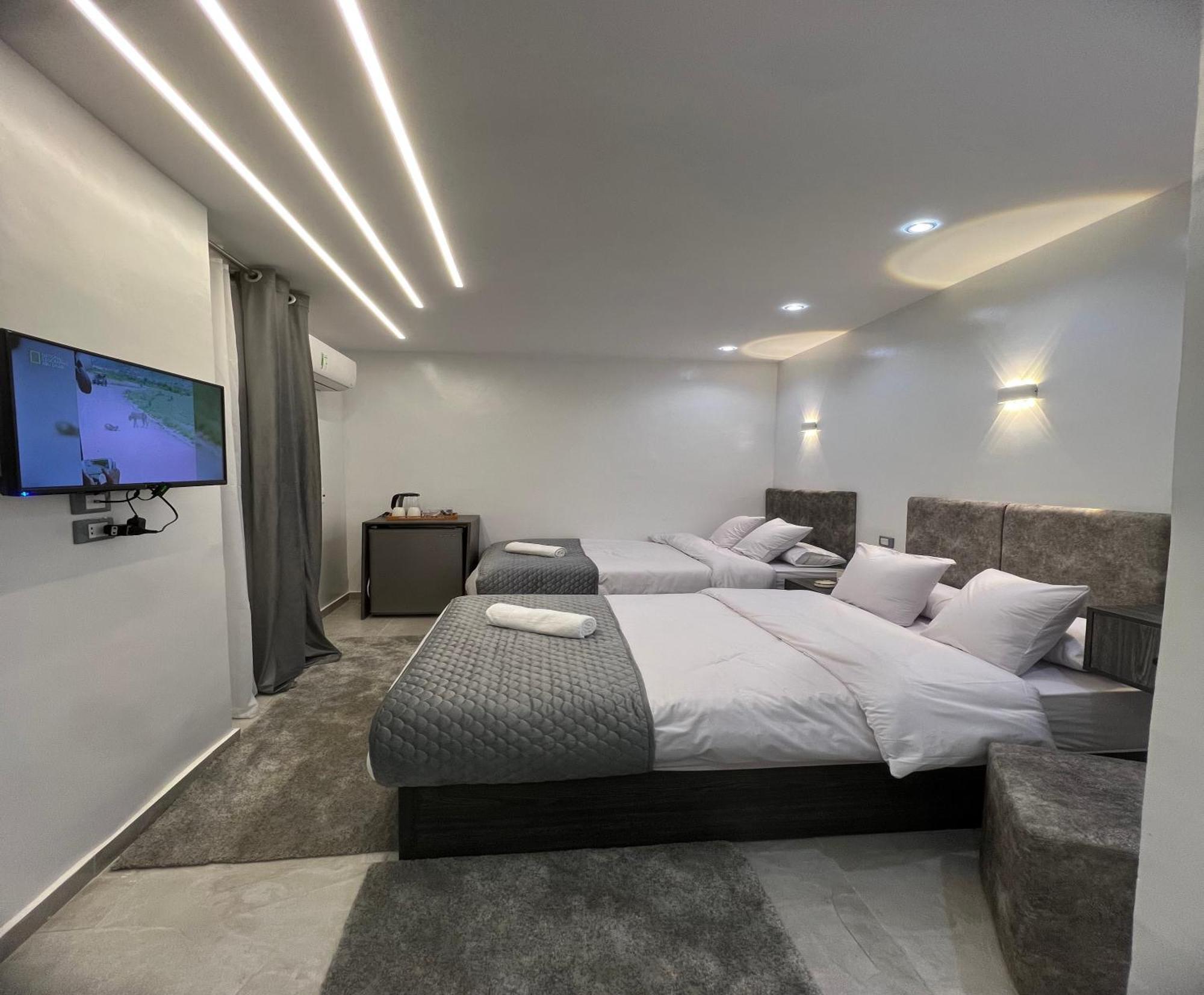 Capital 3*